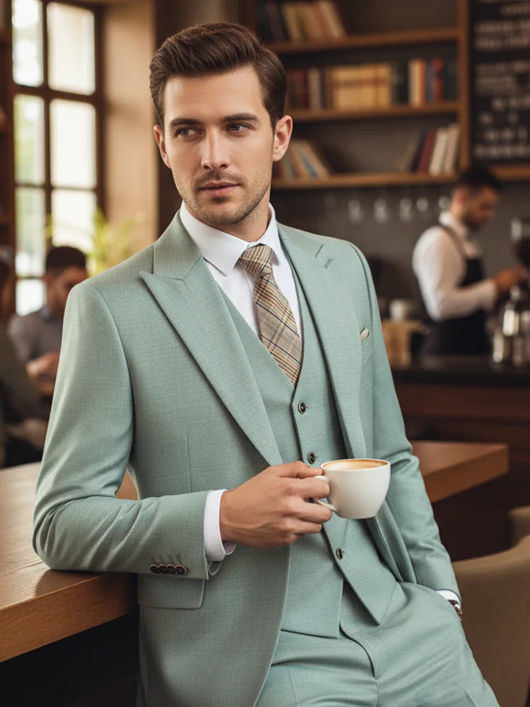 Men’s Lightweight Three-Piece Suit – Slim Fit